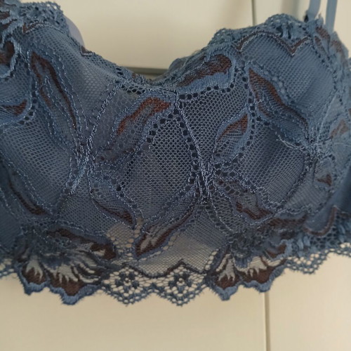 Bra 75B like new, blue