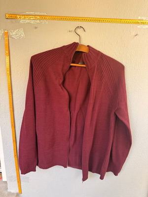Women's burgundy knit sweater with high collar like new