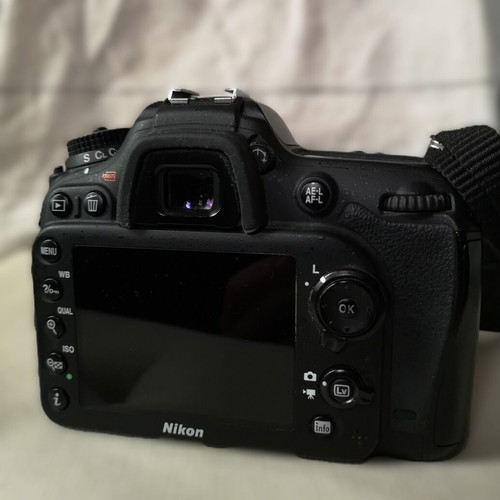 Nikon D7200 like new with 2 lenses… - € 620,00 - Vendora.cy