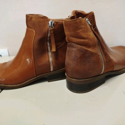 Brown ankle boots size 40 like new
