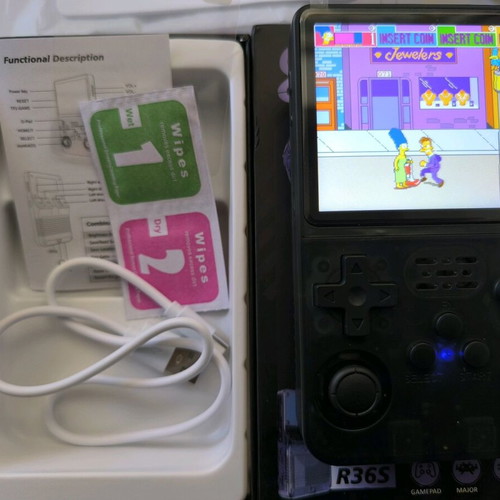 R36S game console like new with 64GB and many games