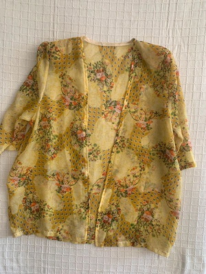 Kimono one size L+ like new, multicolor with shoulder pads