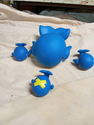 Φάλενες μπάνιου σαν καινούργιες, πλαστικές, μία μεγάλη και τρεις μικρότερες