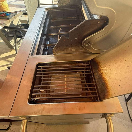 Mr Grill Me barbecue refurbished with hood and rotisserie