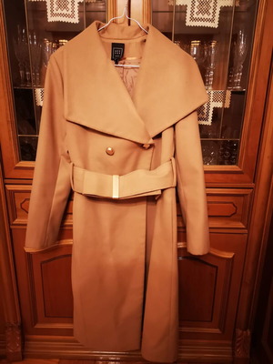 Access camel coat used, size M