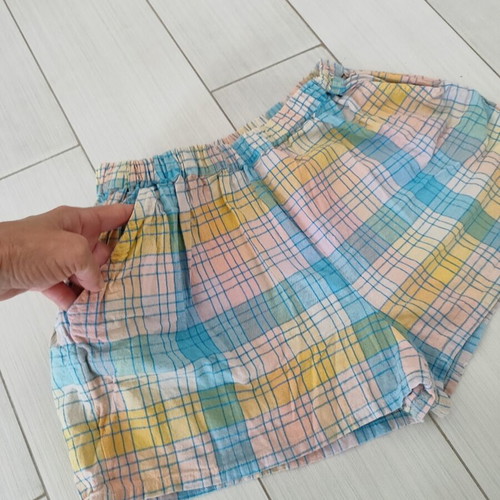 Girls' shorts and t-shirt set size 11/12 like new, multicolor