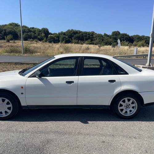 Audi A4 B5 1995 1.8L 125hp sedan manual