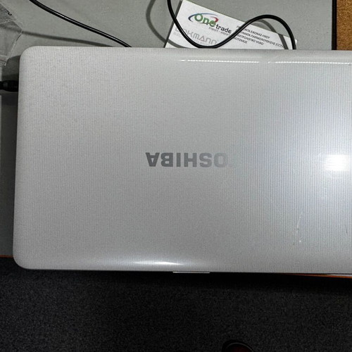 Toshiba Satellite C855 laptop used, Intel Pentium, 15.6 inch HD screen