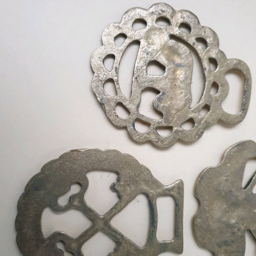 Authentic brass horse medallions set of 4 like new