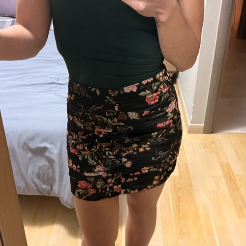 Mango pleated skirt new, black with multicolor patterns, size small
