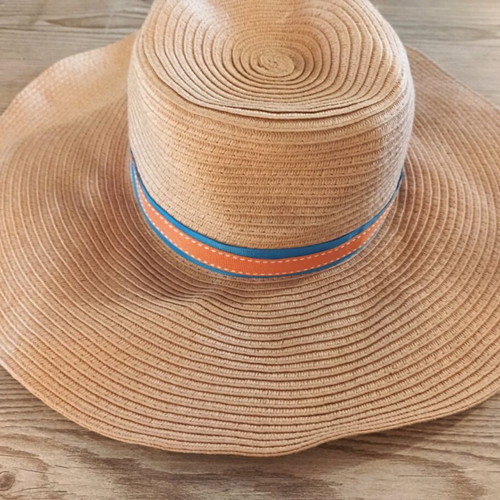 Kling sun hat with orange and turquoise ribbon like new
