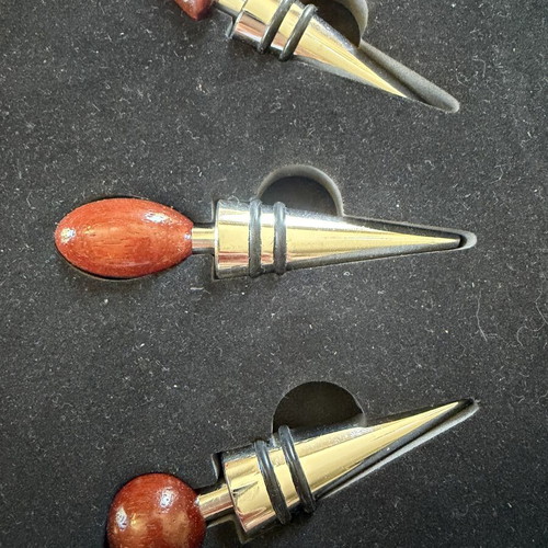 Wine accessories complete set new