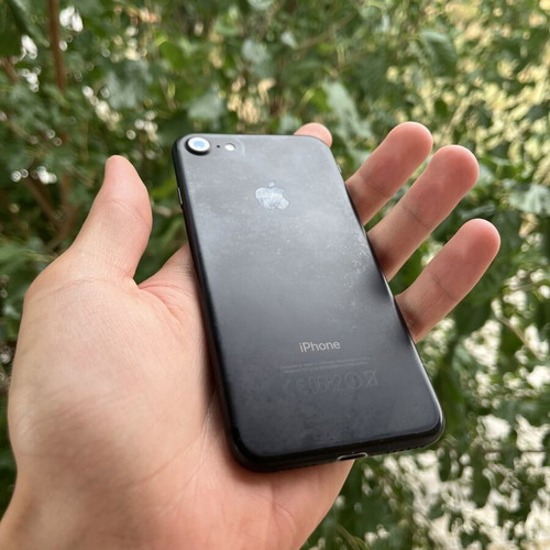 iPhone 7 unlocked 32GB used, Touch ID not working, black