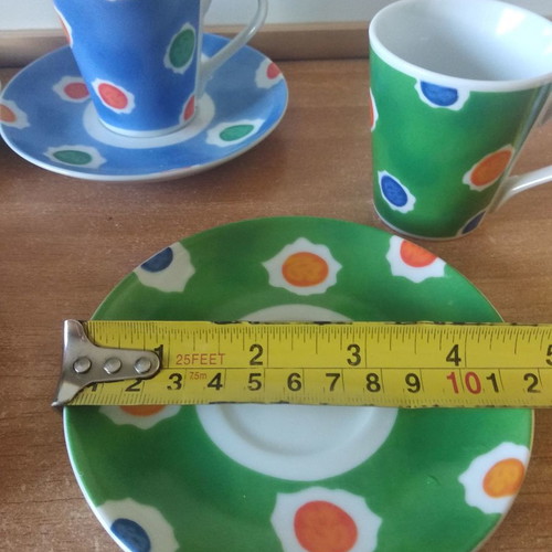 Set of 5 cups with base