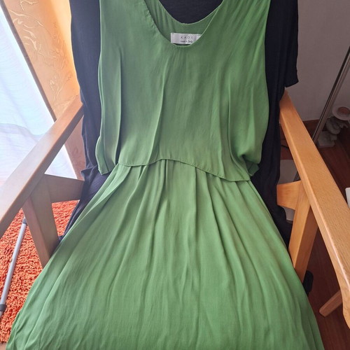 Italian Kaos midi dress green like new, size M