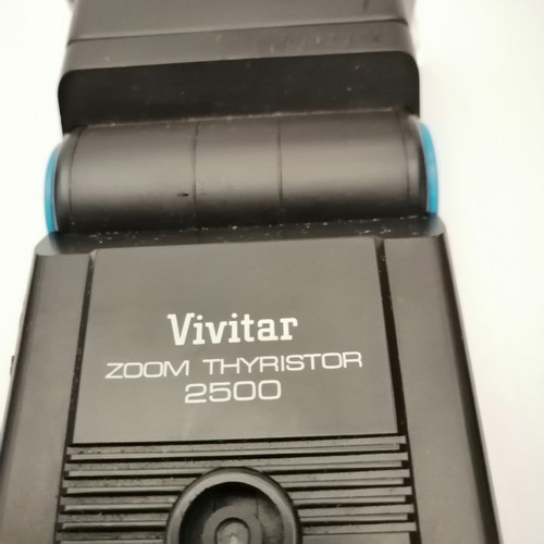 Vivitar ZOOM THYRISTOR 2500 camera flash used