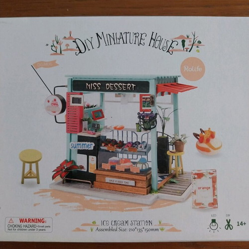 Diy Miniature House ice cream station like new