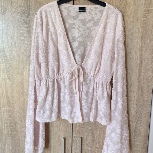 Gina Tricot baby pink long sleeve cardigan like new