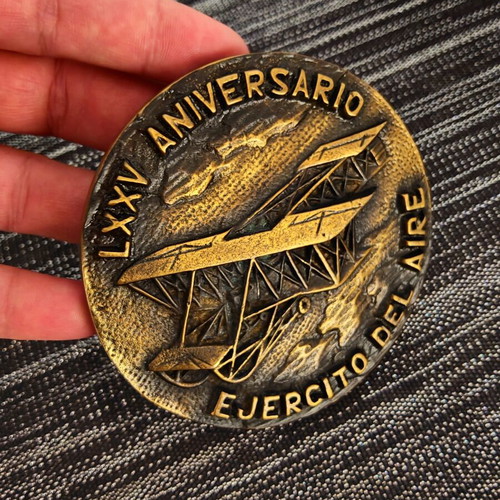Spanish Air Force commemorative bronze medal 75 years 1913-1988