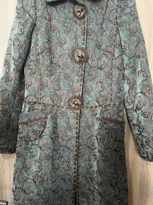 Hoss coat and skirt set like new with brocade and lace details