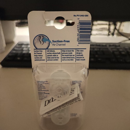 Dr Browns pacifiers 0-6 months new
