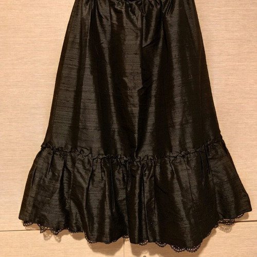 Black raw silk skirt new with flounce and lace trim