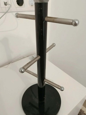 Cup hanger used