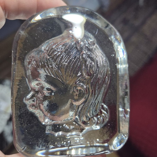 Glass table decoration with female figure, height 6cm, like new