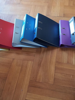 Binders like new, pack of 9