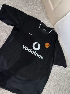 Manchester United football jersey 2003/2005 like new, authentic