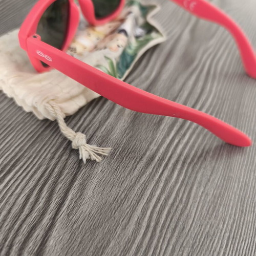 Unbreakable kids sunglasses like new, age 3-4, pink