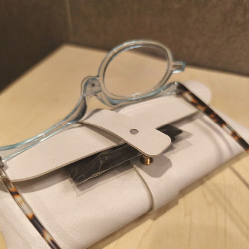 Makeup glasses +1.0 like new with rotating lens for presbyopia