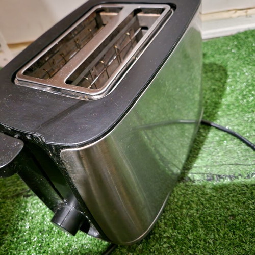 Toaster used, stainless steel