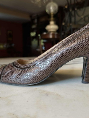 J. Bournazos leather pumps with snake pattern like new