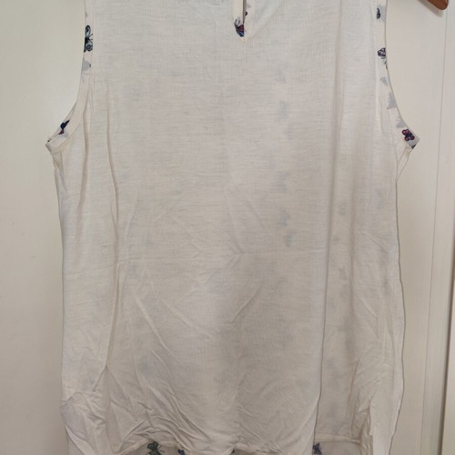 White sleeveless blouse with butterflies XL used