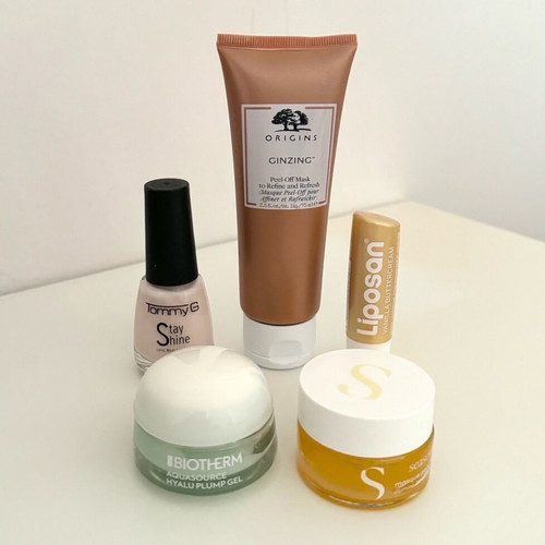Women’s skincare cosmetic set new