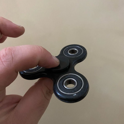 Fidget spinner used, Μπουμ