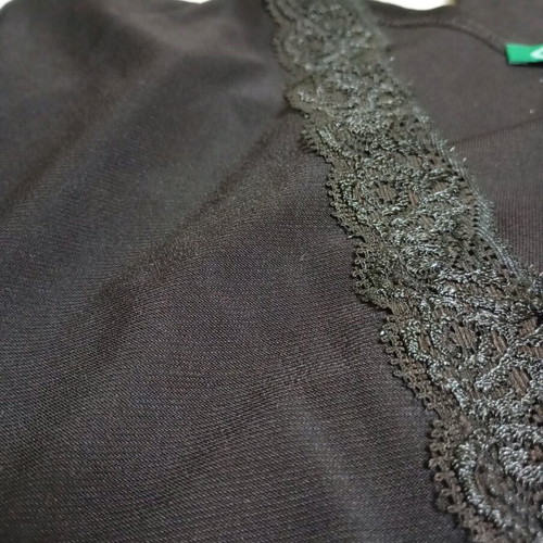 Women's elastic blouse with lace brown like new
