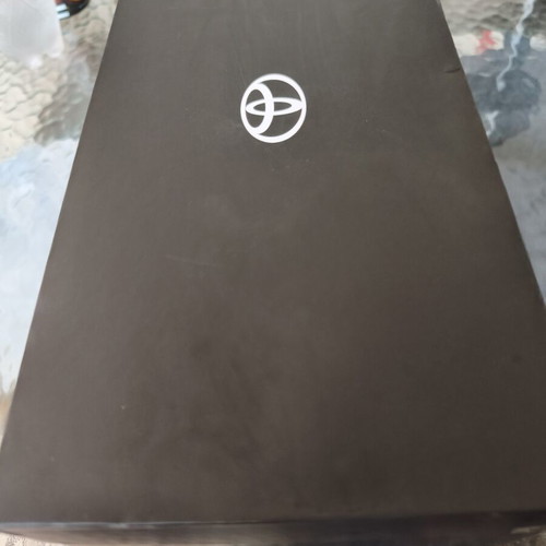 Toyota box used