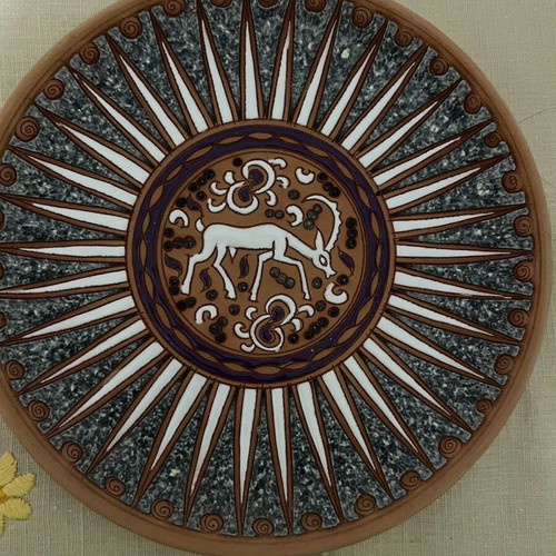 Bonis Pottery decorative wall plate like new 18 cm