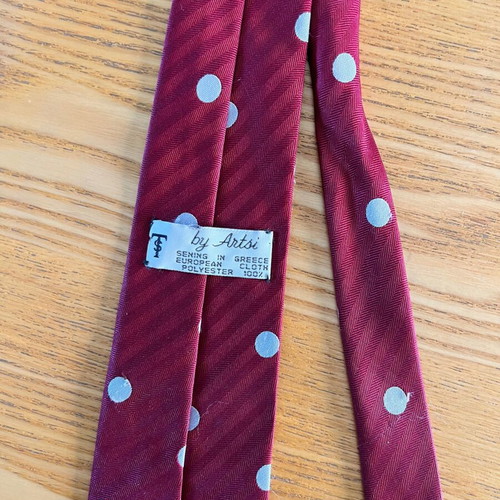 Vintage burgundy polka dot tie by Antsi