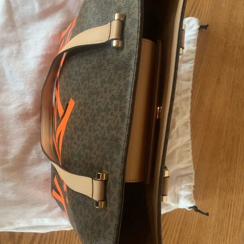 DKNY shoulder bag new, brown with logo