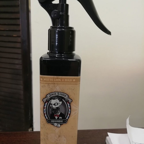 Spray Clay προϊόν για στυλιζάρισμα μαλλιών