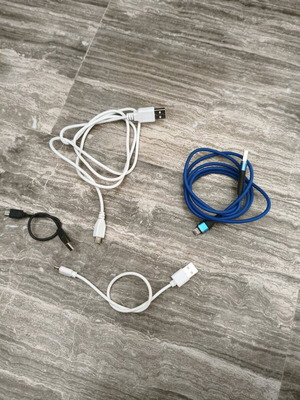 Комплект от 4 USB-A към micro-USB кабела - в отлично състояние
