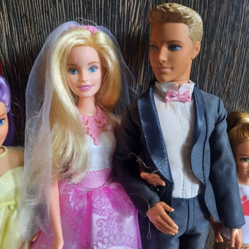 Barbie & Ken doll set, wedding and sisters