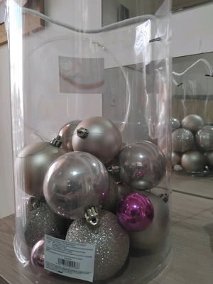 Christmas balls like new, about 10-12 pieces