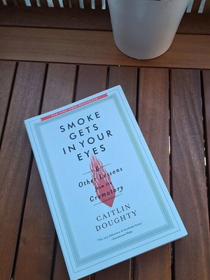Smoke Gets in Your Eyes book by Caitlin Doughty like new, English edition
