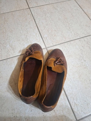 Women's shoes used, very comfortable, size 41