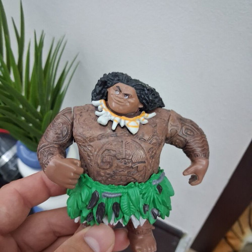 Maui Disney figure 12 cm like new