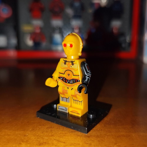 Φιγούρα Bounty Hunter C-3PO σαν καινούργιο με βάση στήριξης